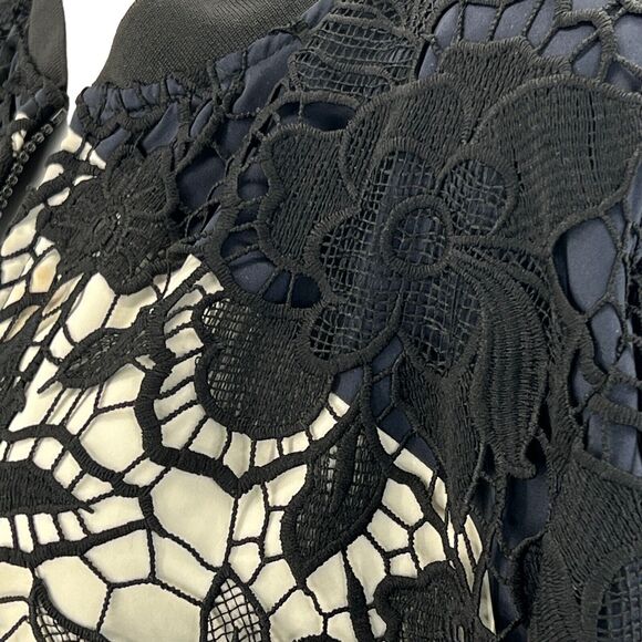 ASOS Curve Women Jacket Contrast Lace Bomber Floral Black Blue Plus Sz 20 EU 52 - Picture 2 of 10